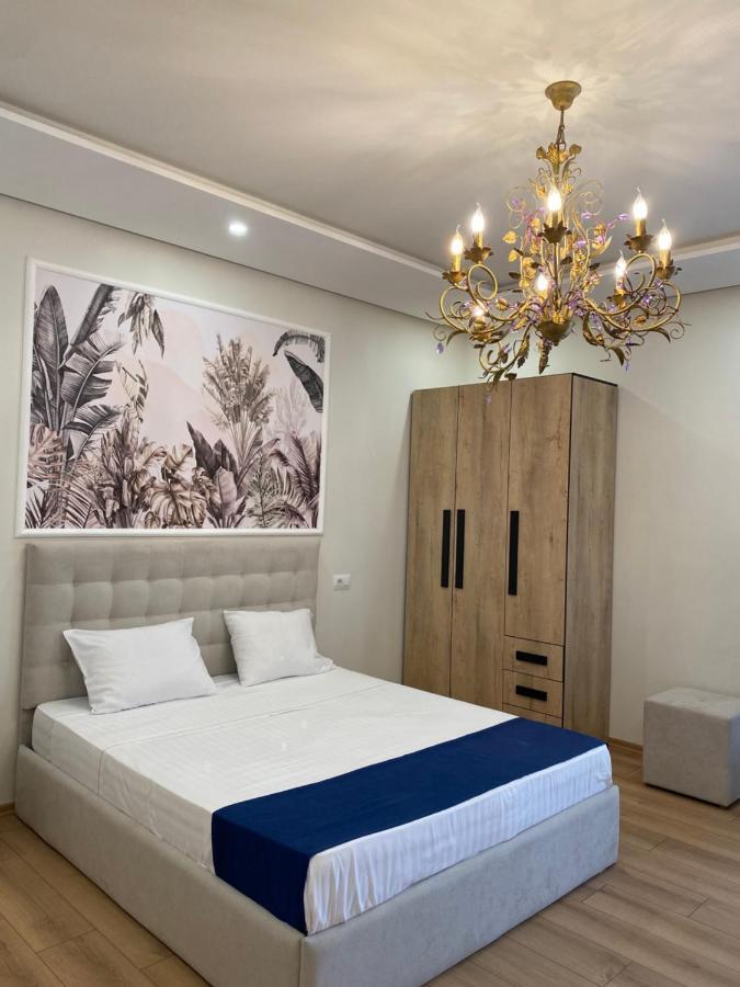 Villa D Hotel-Restaurant-Private Beach Дуррес Экстерьер фото